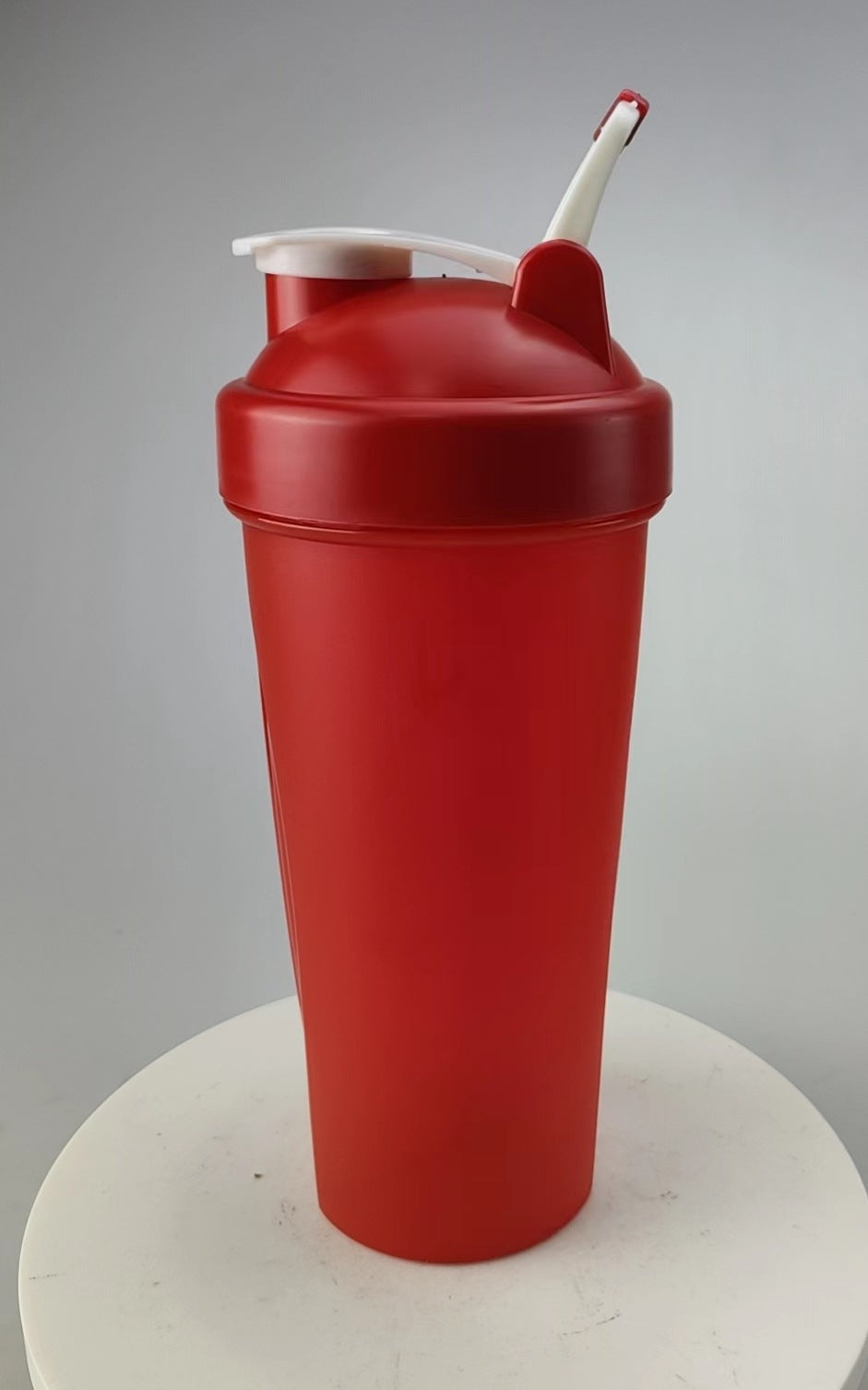 Fitness portable shaking cup protein powder milk shake cup 600ml mixing cup sports plastic water cup